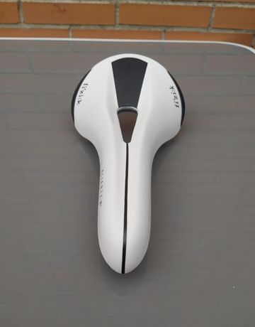 Used Fizik Aliante R3 K;ium 141mm OPEN. – € 70 | buycycle