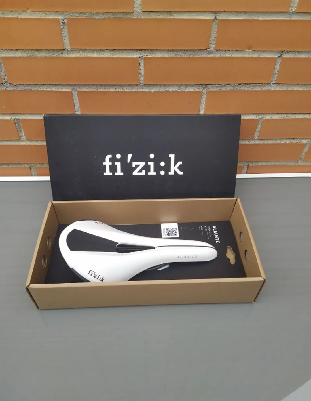 Used Fizik Aliante R3 K;ium 141mm OPEN. – € 70 | buycycle