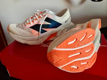 Used New Balance FuelCell SuperComp Elite V4 bike — image 1 of 7