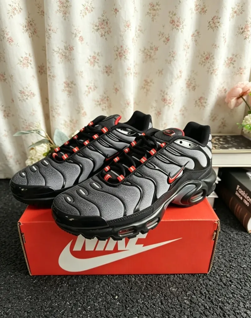 Brugt Nike Air Max Plus TN Running Shoes