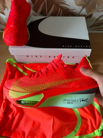 Used Nike Air Zoom Alphafly NEXT% 3 bike — image 2 of 2