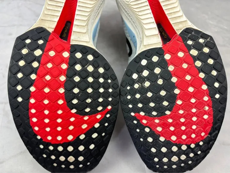 Last ZoomX Vaporfly Next% 3 bike d'occasion — image 7 sur 13