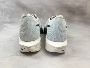 Last ZoomX Vaporfly Next% 3 bike d'occasion — image 10 sur 13