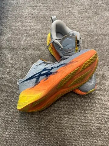 Używany Asics Superblast 2 bike — zdjęcie 1 z 4