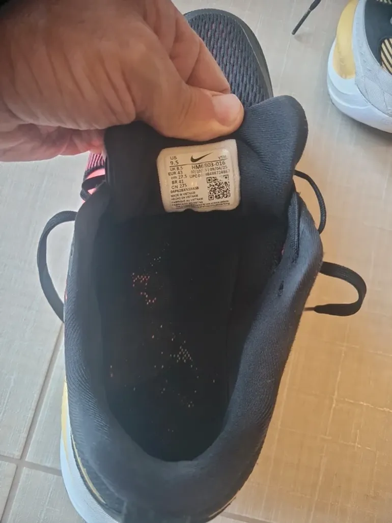 Used Nike Vomero 18 ZoomX bike — image 4 of 5