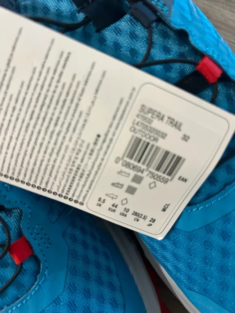 Used Salomon Hiking Shoes bike — image 5 of 5