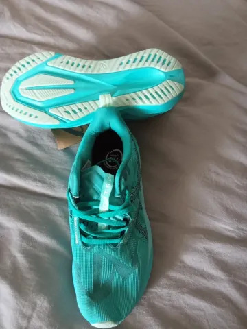 Used Asics Novablast 5 bike — image 3 of 4