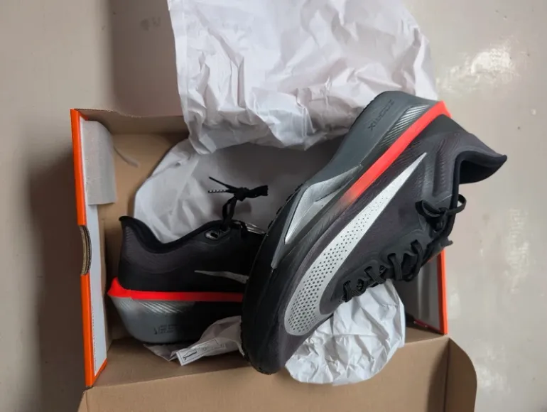 Used Nike Zoom Fly 6 bike — image 10 of 10