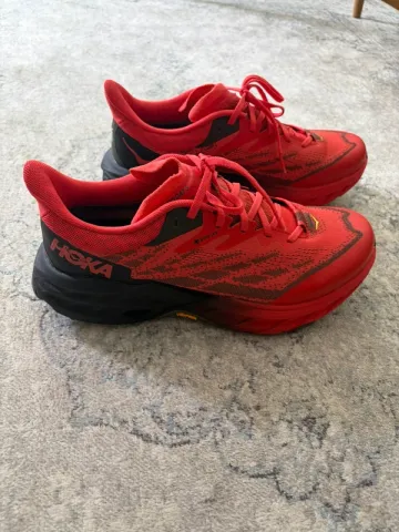 Gebrauchtes Hoka Speedgoat 5 GTX bike — Bild 1 von 10