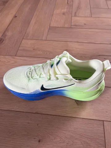 Nike Vomero 18 bike d'occasion — image 8 sur 12