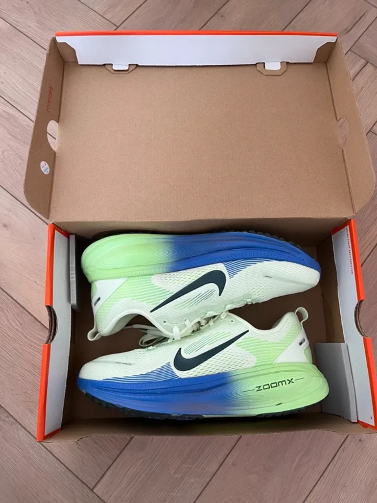 Nike Vomero 18 bike d'occasion — image 2 sur 12