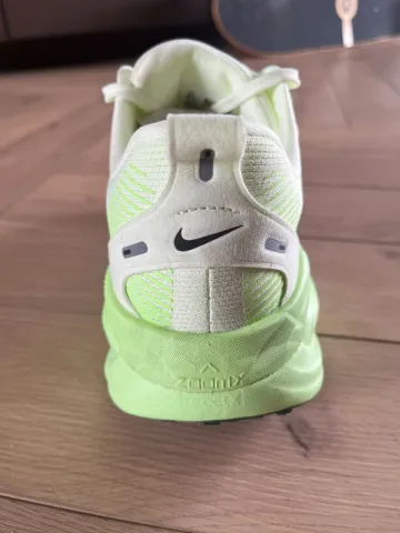 Nike Vomero 18 bike d'occasion — image 6 sur 12