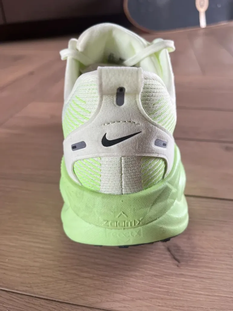 Nike Vomero 18 bike d'occasion — image 6 sur 12