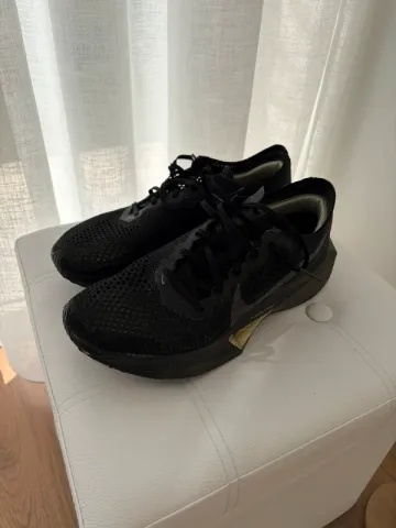 Used Scarpa ZoomX Vaporfly 3 bike — image 2 of 5