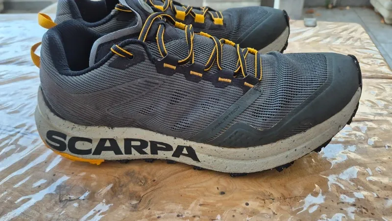 Used Scarpa Spin Planet Running Shoes