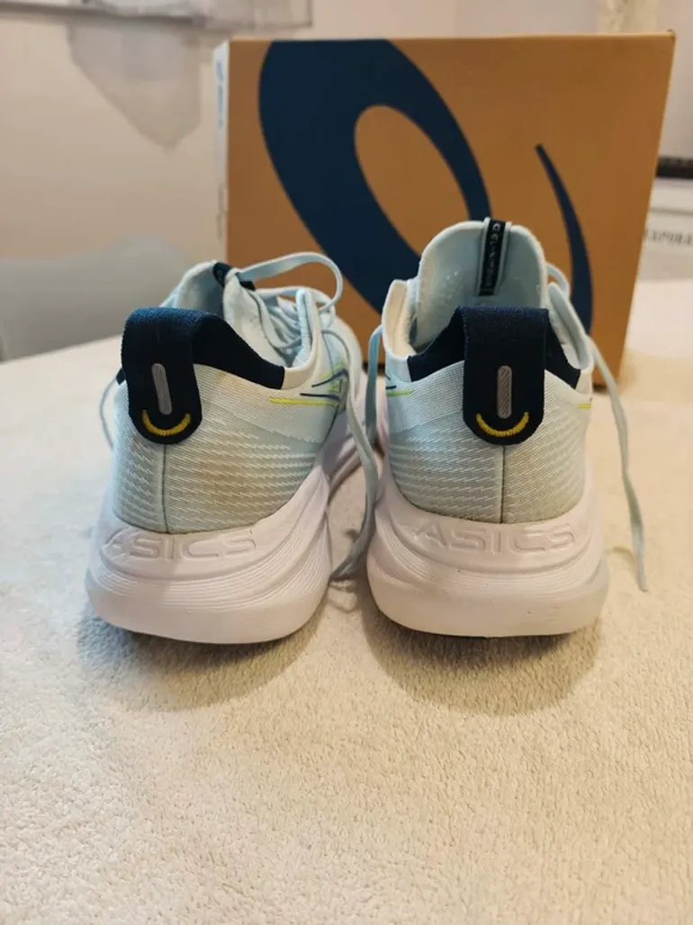 Used Asics Gel Nimbus 27 bike — image 5 of 12