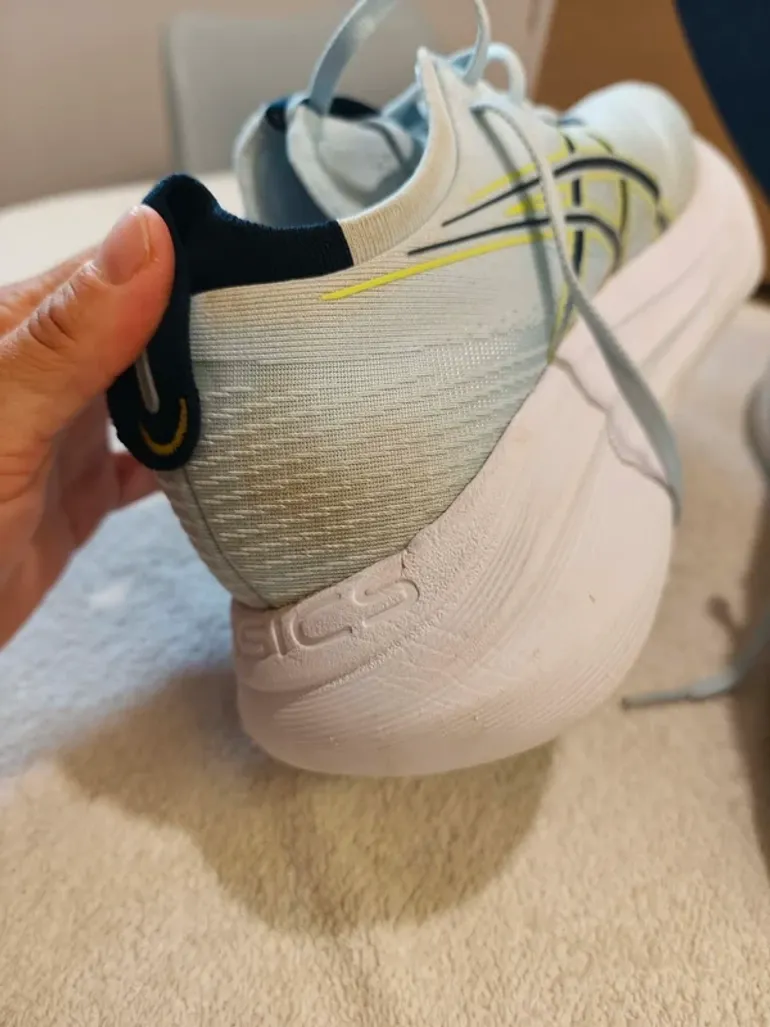 Used Asics Gel Nimbus 27 bike — image 6 of 12