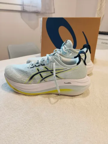 Used Asics Gel Nimbus 27 bike — image 4 of 12