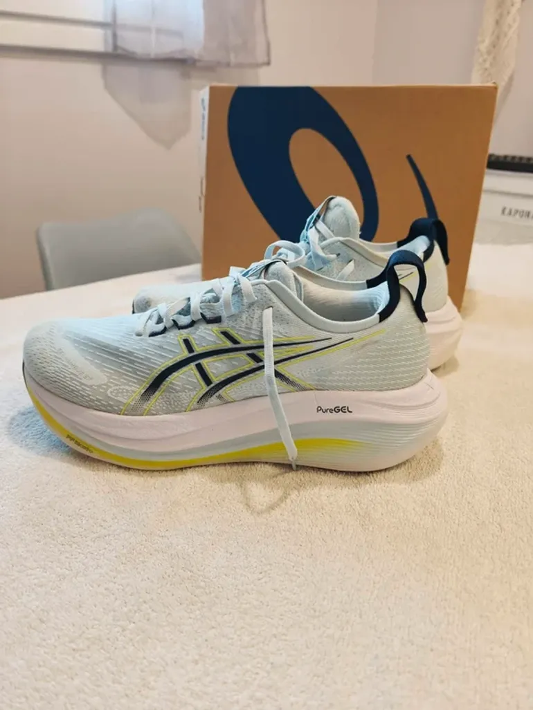 Used Asics Gel Nimbus 27 bike — image 4 of 12