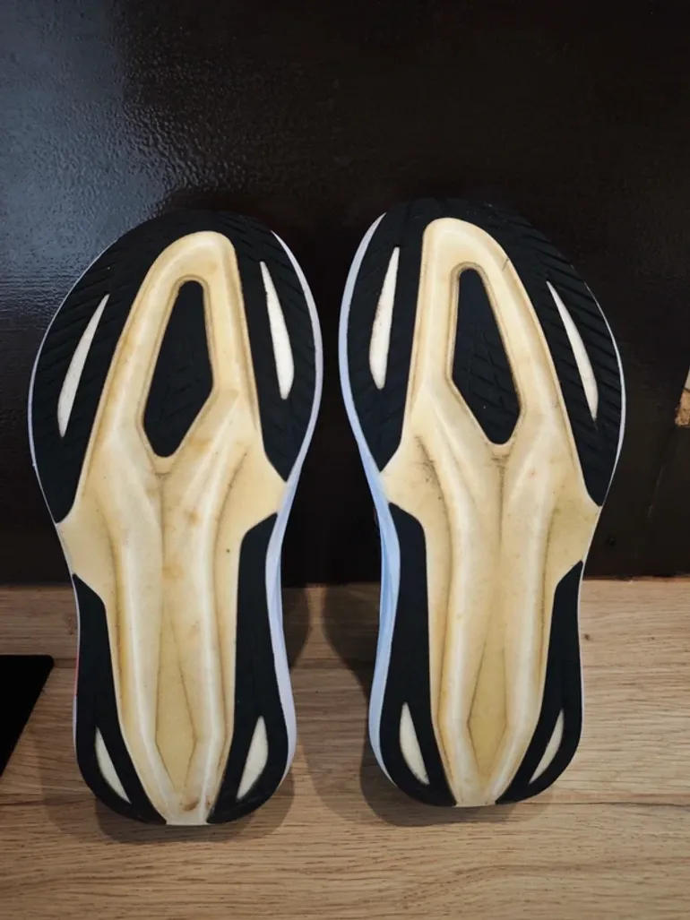 Asics Megablast bike d'occasion — image 13 sur 15