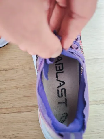 Asics Megablast bike d'occasion — image 11 sur 15