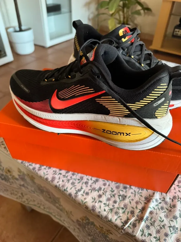 Used Nike Vomero 18 bike — image 2 of 4