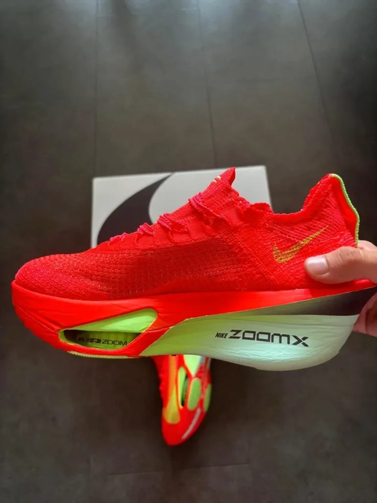 Used Nike Air Zoom Alphafly NEXT% 3 bike — image 5 of 9