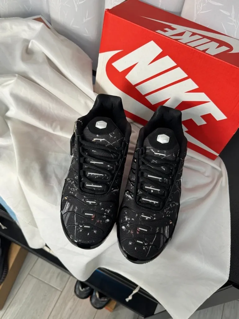 Used Nike Air Max Plus TN bike — image 4 of 8
