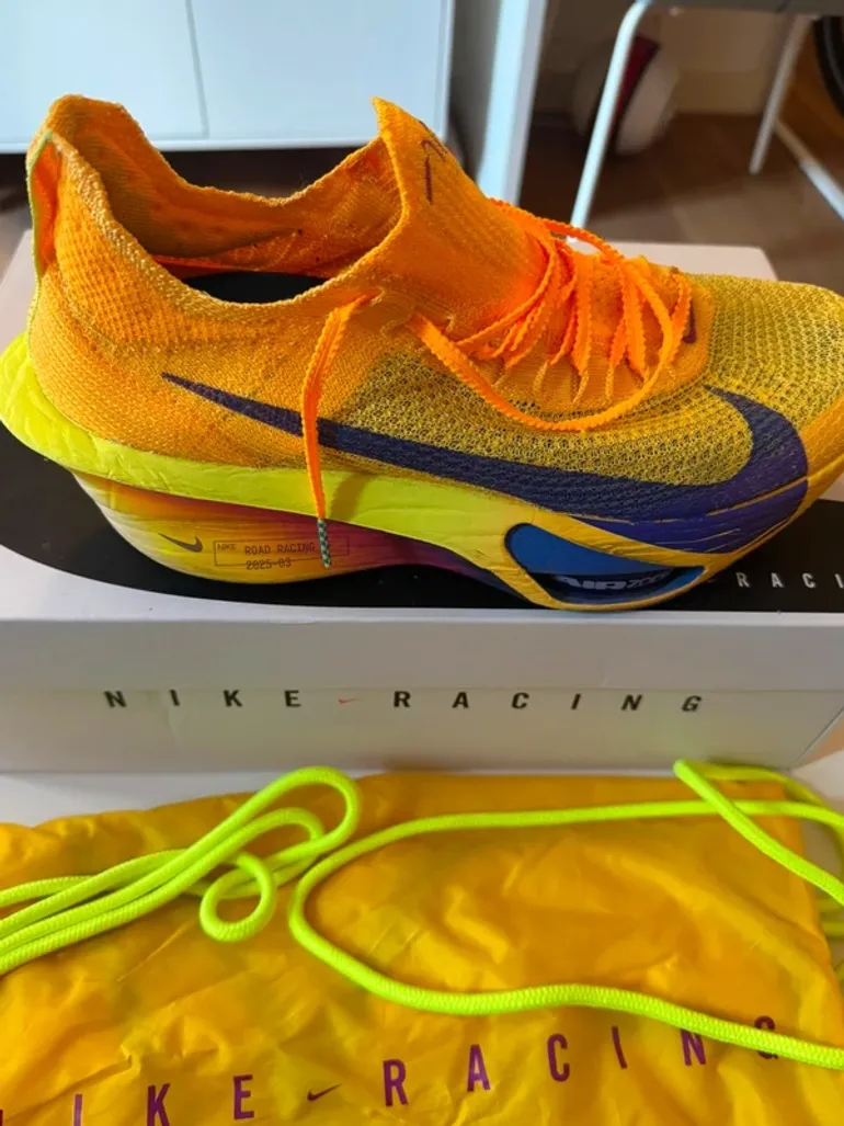 Used Orange AIR Zoom Alphafly bike — image 2 of 5
