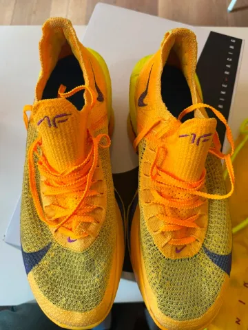 Used Orange AIR Zoom Alphafly bike — image 4 of 5