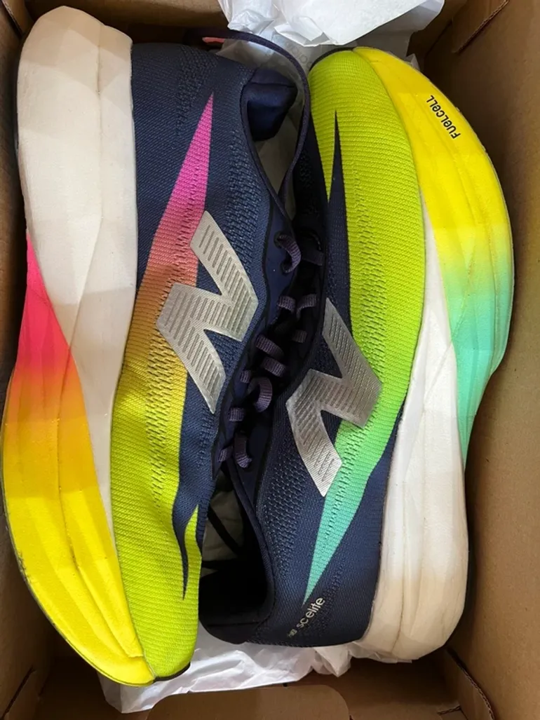 Used New Balance Supercomp Elite v5 bike — image 2 of 4