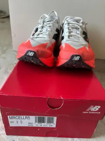 Used New Balance FuelCell SuperComp Elite v5 bike — image 2 of 2