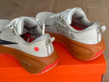 Nike Vomero Plus bike d'occasion — image 5 sur 8