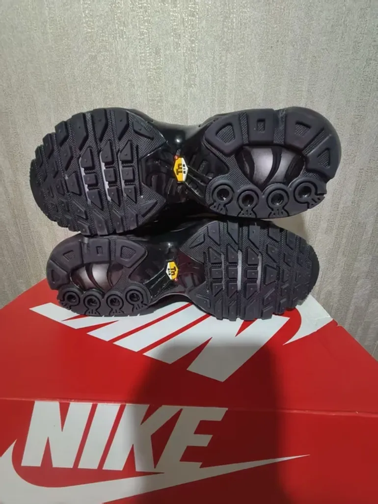 Used Nike Air Max Plus TN bike — image 3 of 4