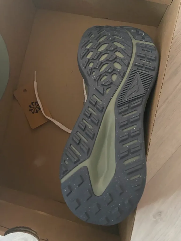 Käytetty Nike Juniper Trail 2 NN bike — kuva 6 / 7