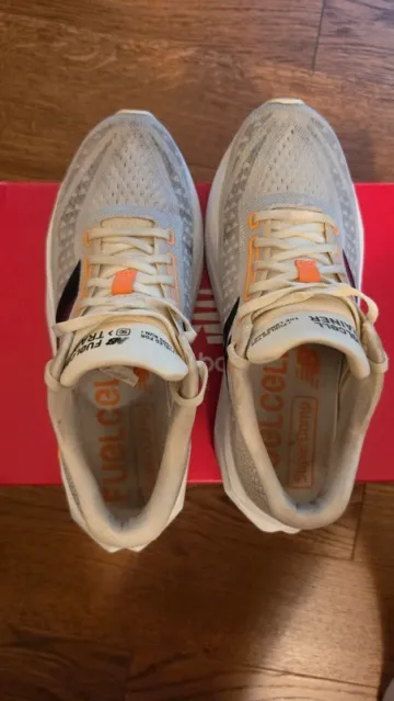 Used New Balance Supercomp Trainer V3 bike — image 3 of 6