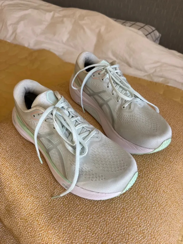 Used Asics Gel-Kayano 30 bike — image 2 of 2