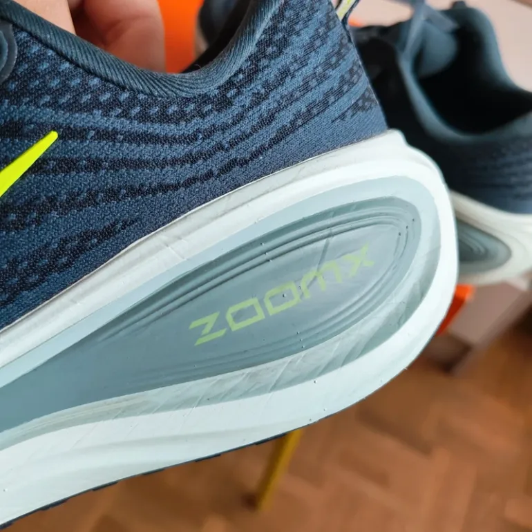 Käytetty Nike Vomero Plus ZoomX bike — kuva 8 / 14
