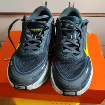 Käytetty Nike Vomero Plus ZoomX bike — kuva 4 / 14