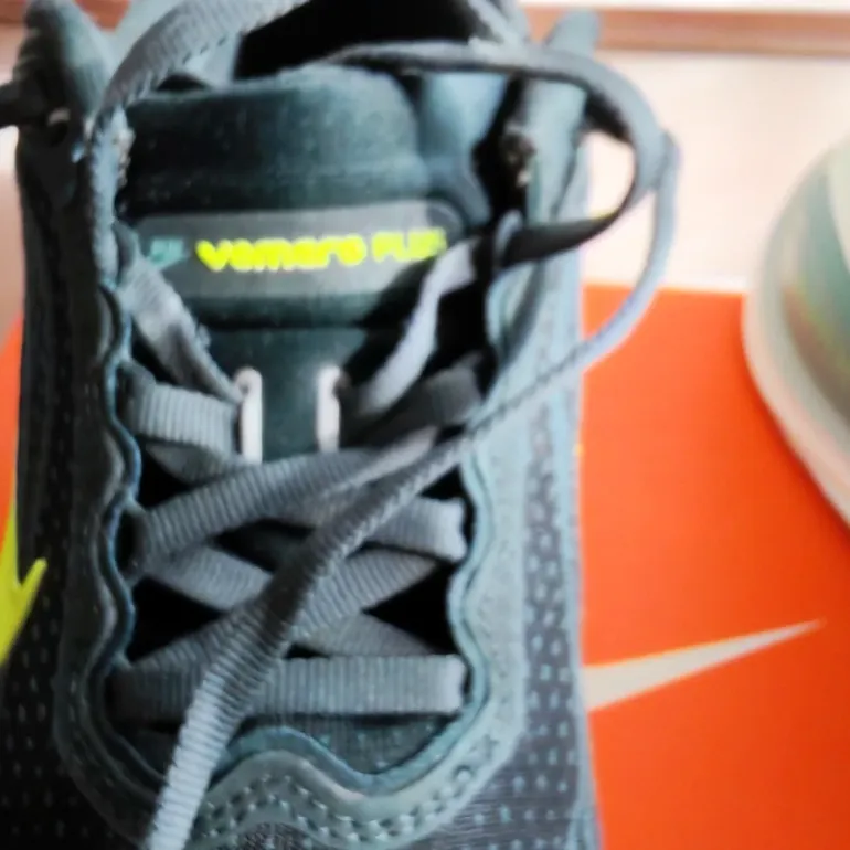 Käytetty Nike Vomero Plus ZoomX bike — kuva 10 / 14