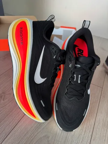 Nike Zoom Vomero 18 bike d'occasion — image 1 sur 4