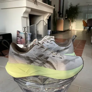 Käytetty Asics Novablast 5 bike — kuva 3 / 7