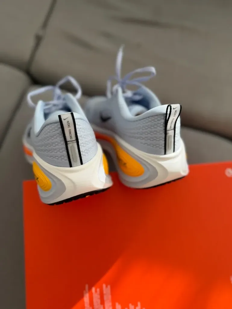 Used Nike Vomero Plus bike — image 5 of 8