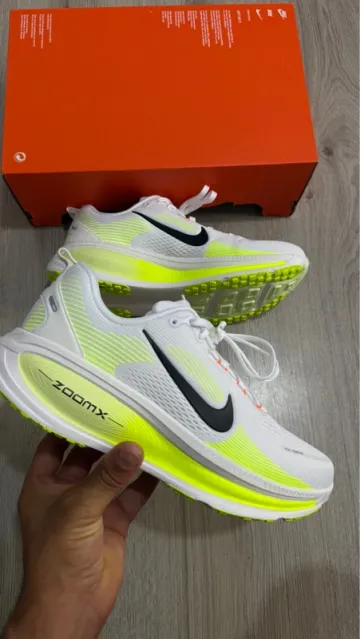 Used Nike Vomero 18 bike — image 1 of 11