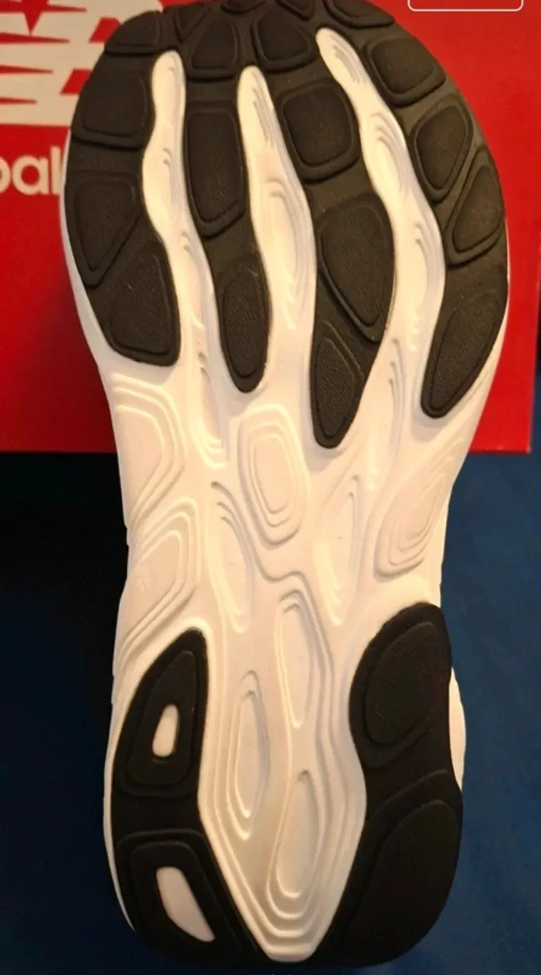 Used New Balance Fresh Foam X 880 v15 bike — image 11 of 14
