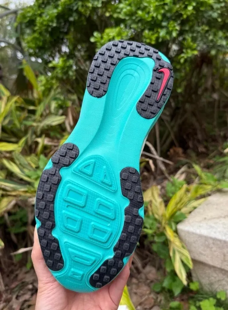 Used Nike Vomero 18 ZoomX bike — image 8 of 8