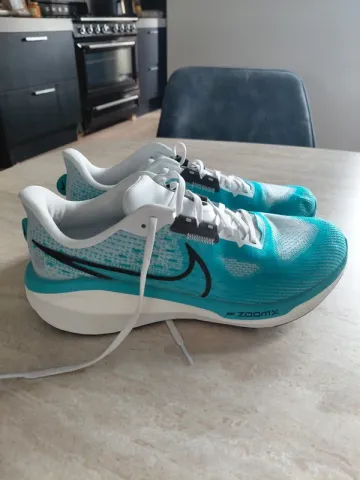 Nike Vomero 17 bike d'occasion — image 1 sur 7