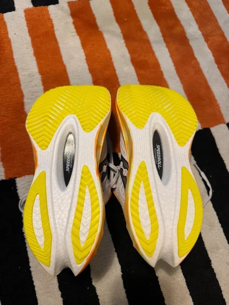 Brugt Saucony Endorphin Pro 4 bike — billede 2 af 4