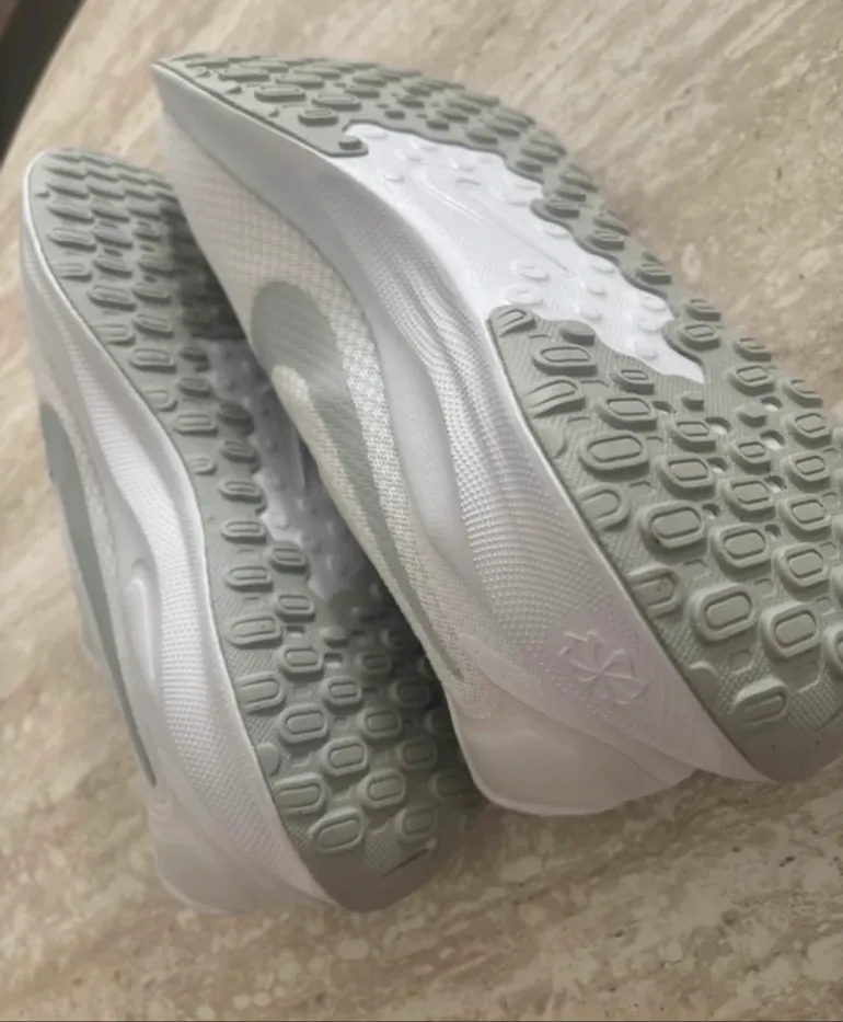 Tweedehands Nike Révolution 7 bike — afbeelding 4 van 6