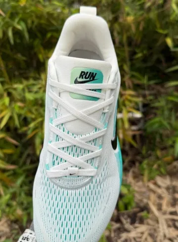 Nike Vomero 18 ZoomX bike d'occasion — image 8 sur 8